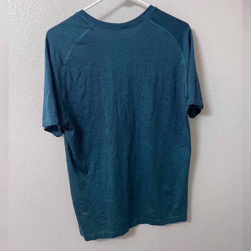 Lululemon Metal Vent Tech Short Sleeve Medium - Picture 2 of 7